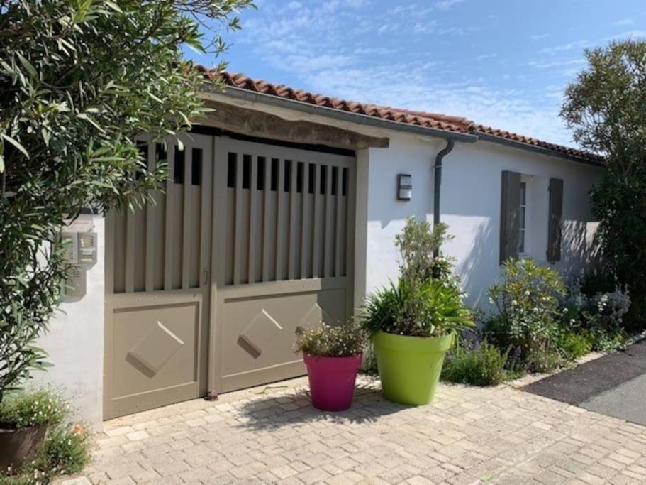 Maison De Vacances La Flotte 00491Ui Exteriér fotografie